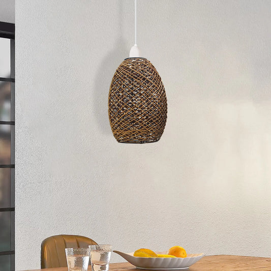 Ensemble de plusieurs abats jour en rotin, disponibles en différents styles et tailles