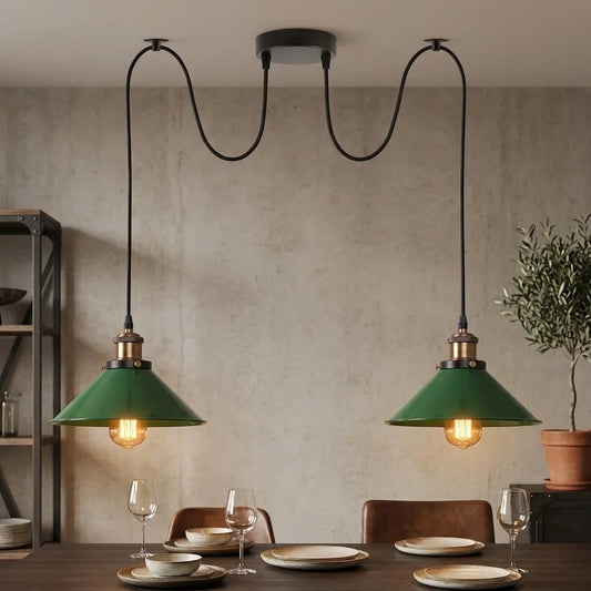 Suspension industrielle E27 installée au-dessus d'une table