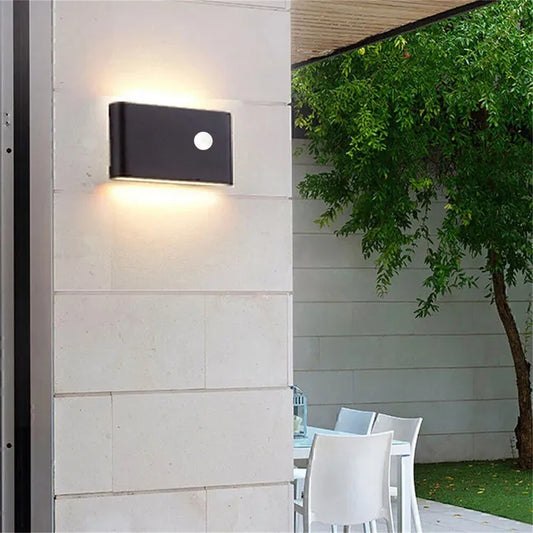 Applique murale LED en aluminium avec détecteur de mouvement, applique extérieure, indice d'étanchéité IP65, pour jardins, salons, escaliers,12W, noir