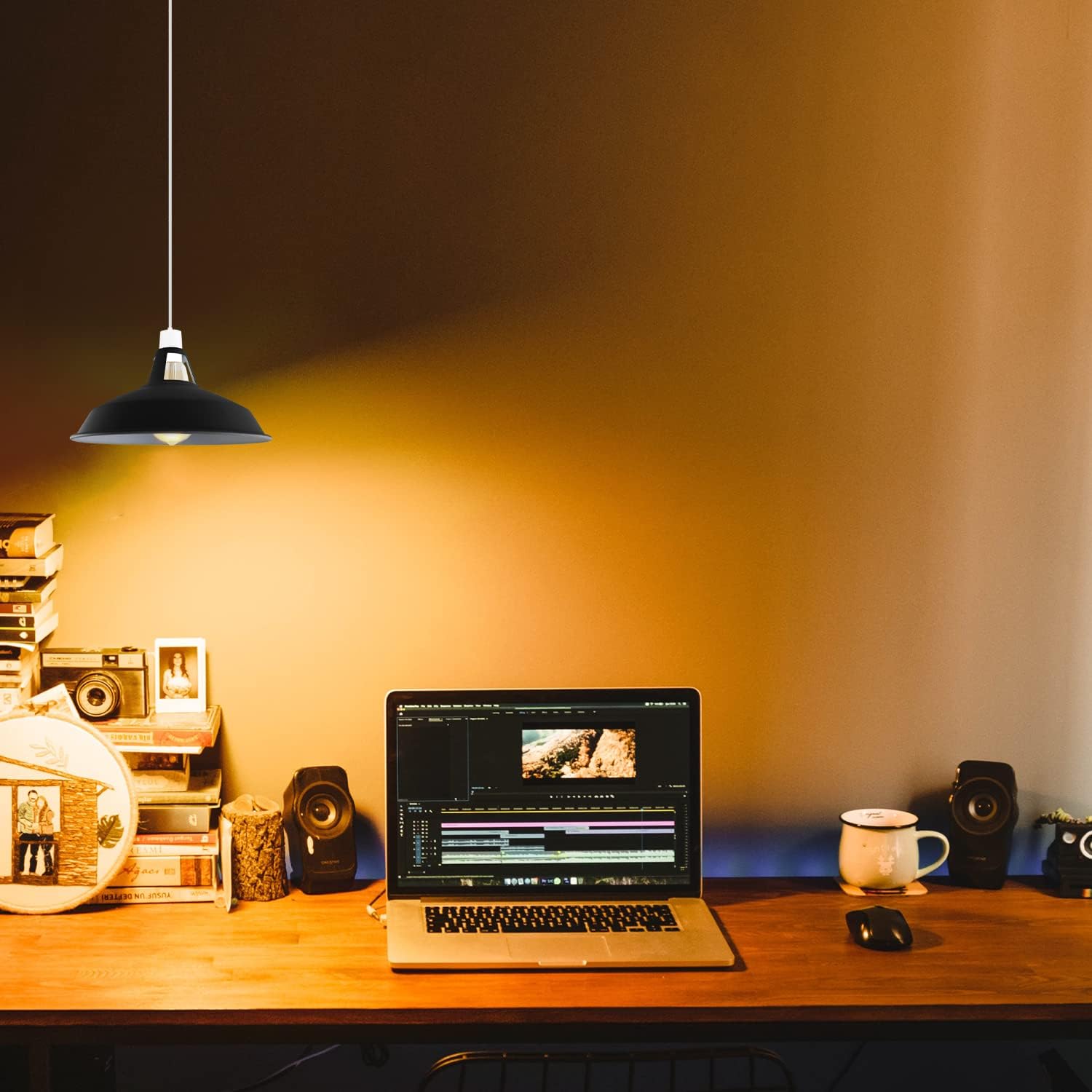 Lampe suspendue rétro bleue pour bureau style industriel