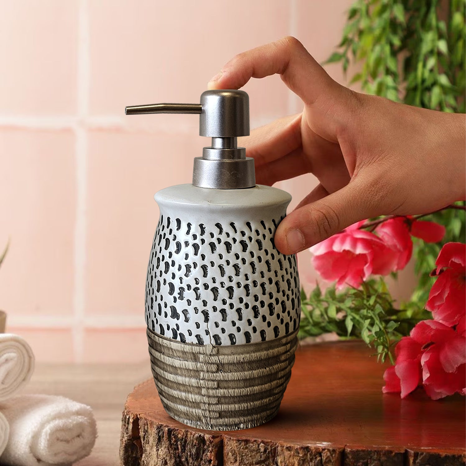 4pcs bathroom set soap dispenser