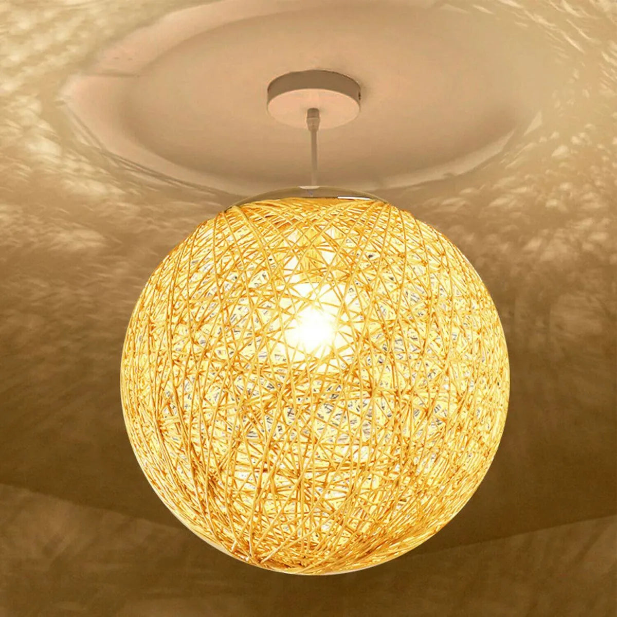 Abat-jour boule en rotin blanc pour suspension E27