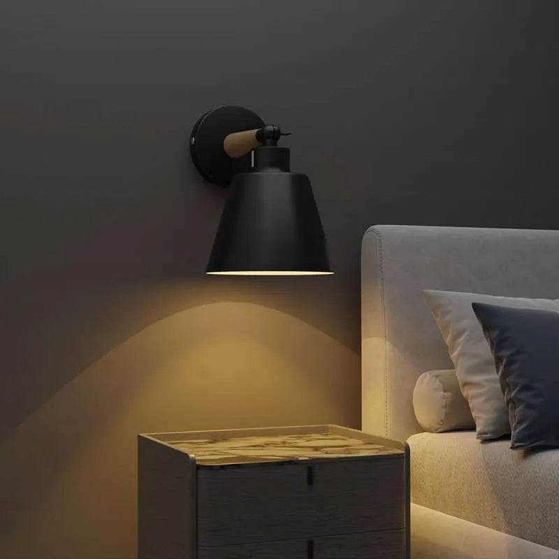 Applique murale vintage noire pour couloir