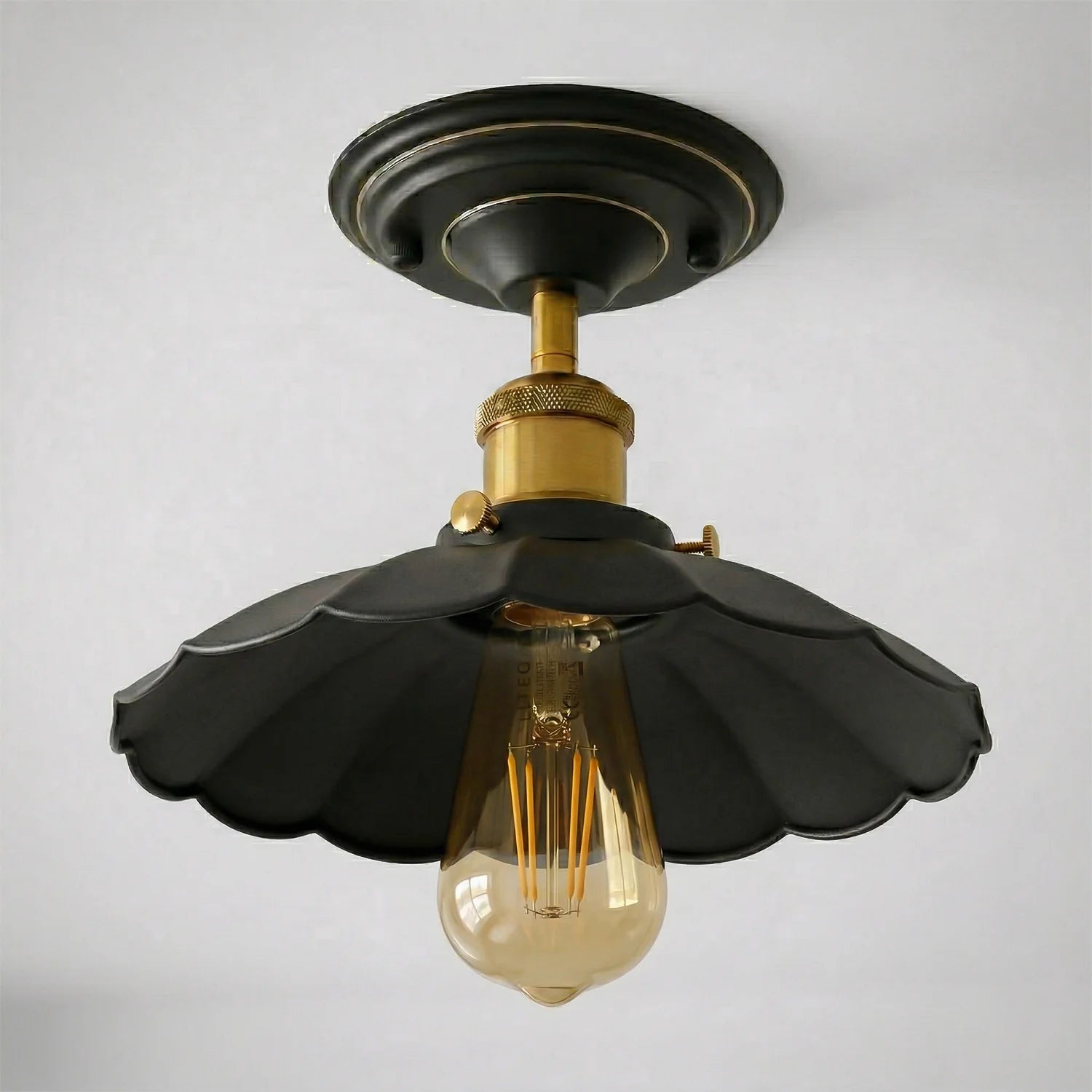 Suspension Luminaire Fleur Sculptée en Métal noire