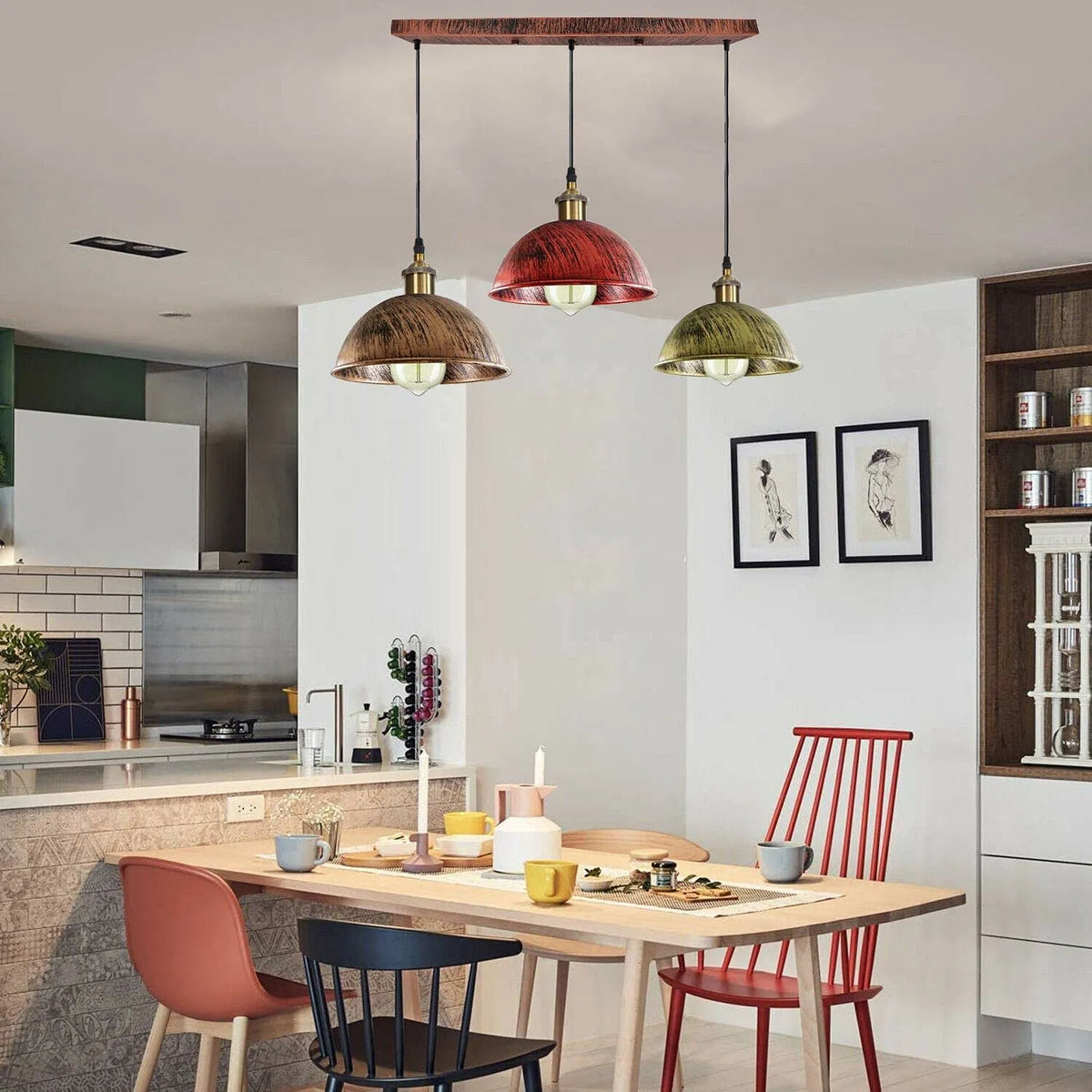 Ceiling pendant light with 3 E27 bulbs and adjustable cables