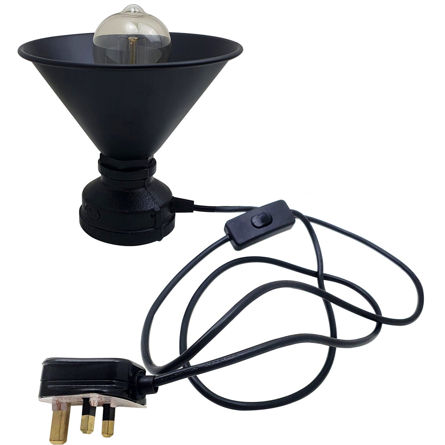 metal cone shade on /off switch plug  in  Table Lamp